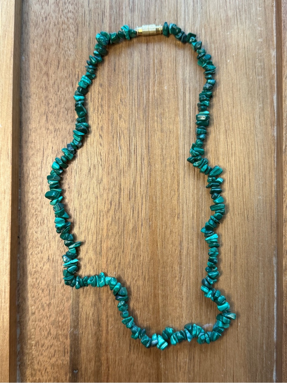 Genuine Malachite Chip Bead Necklace Green Banded Stone Vintage Boho Gold Clasp